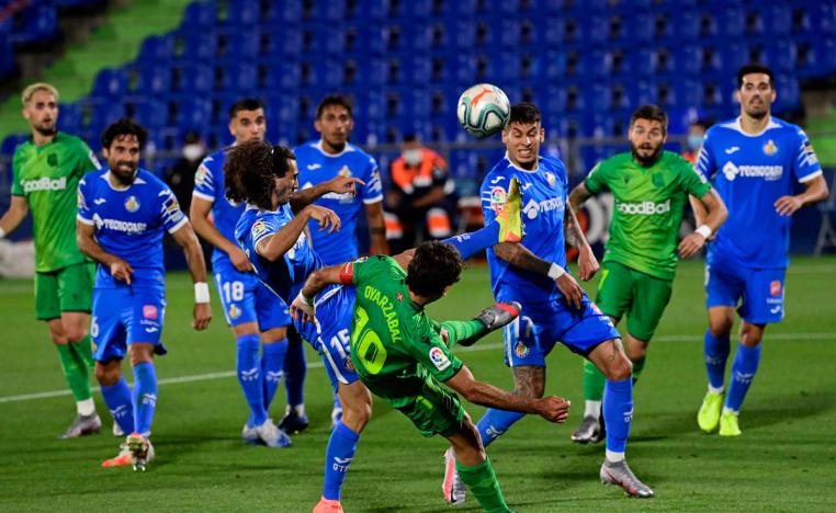 خيتافي يبتعد بفارق نقطتين فقط عن اشبيلية الرابع