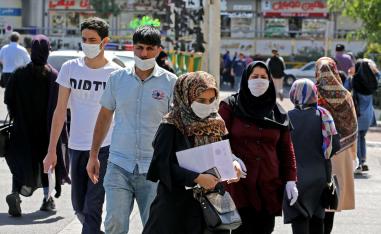 إيران ملزمة بالتعايش مع كورونا لتفادي تفاقم الأزمة الاقتصادية