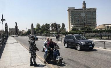 مصر تمدد حظر التجوال الليلي لمدة أسبوعين