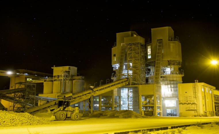 إيران دأبت على إنكار الطابع العسكري لإنتاج الألومنيوم