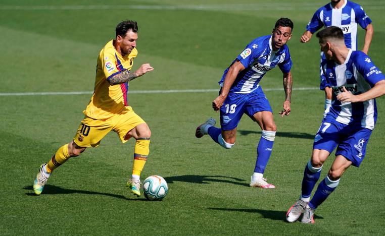 ميسي في مباراة برشلونة وألافيس