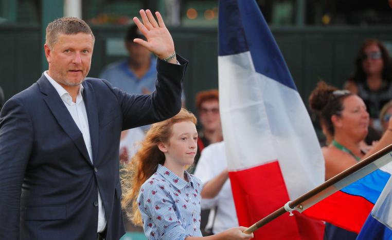 كافلنيكوف أول لاعب روسي يحتل صدارة التصنيف 