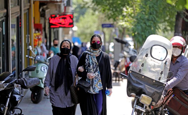 السلطات الإيرانية تتهرب من المسؤولية وتحملها للمواطنين