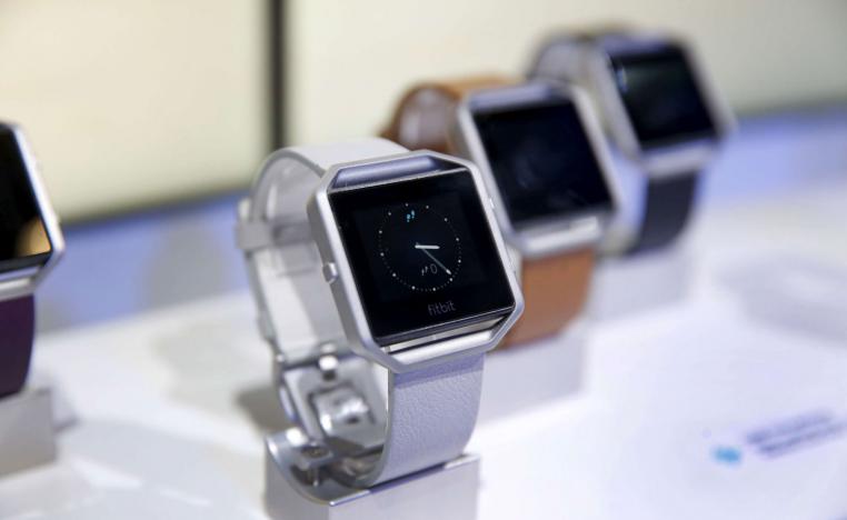   الساعات الذكية