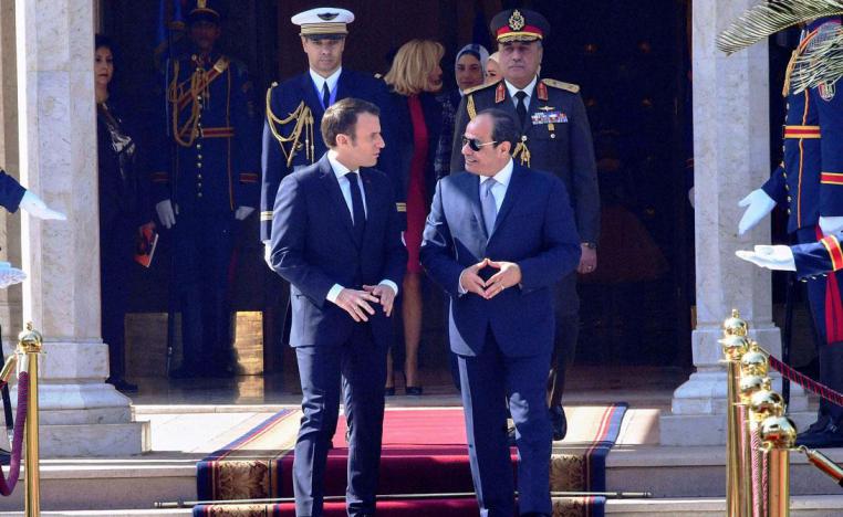 الرئيس المصري عبدالفتاح السيسي ونظيره الفرنسي ايمانويل ماكرون