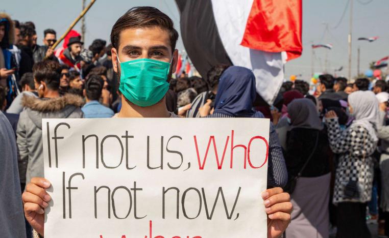 الشارع المنتفض لازال يراقب عن كثب