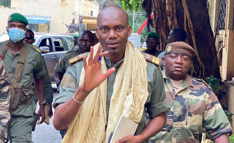 الجيش يتمسك بالسلطة في مالي