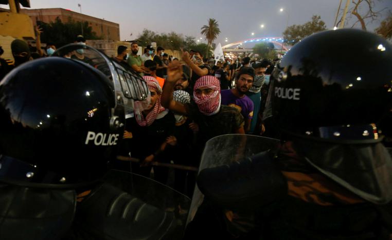  قوات الأمن قامت بإطلاق الرصاص في الهواء لتفريق المحتجين