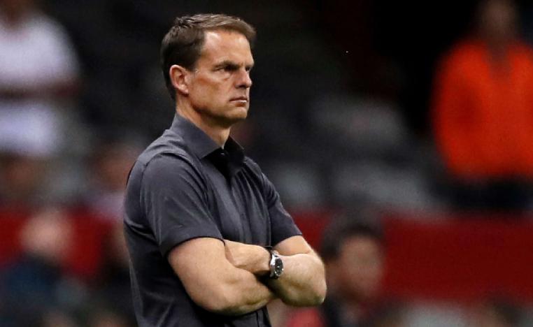 فرانك دي بور يستلم مهامه فورا