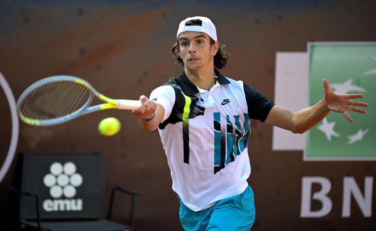 موسيتي يقسو على فافرينكا