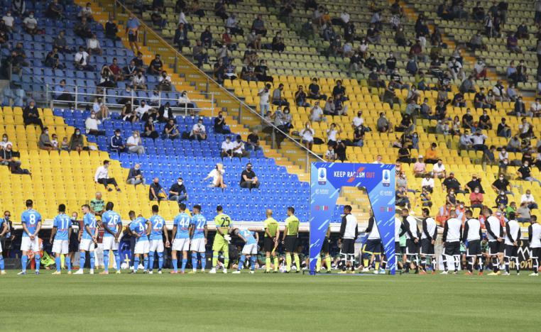 الجماهير الايطالية على طريق العودة الكاملة للملاعب