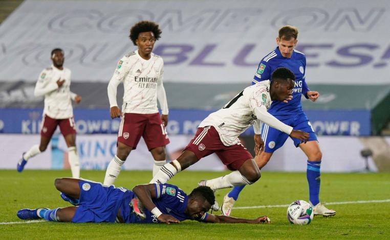 الفوز الرابع تواليا لارسنال 