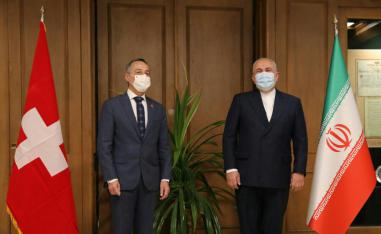 وزير الخارجية السويسري إغناسيو كاسيس ونظيره الايراني جواد ظريف