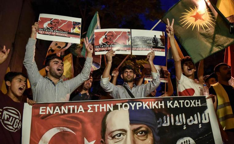 اكراد يتظاهرون ضد الرئيس التركي رجب طيب اردوغان