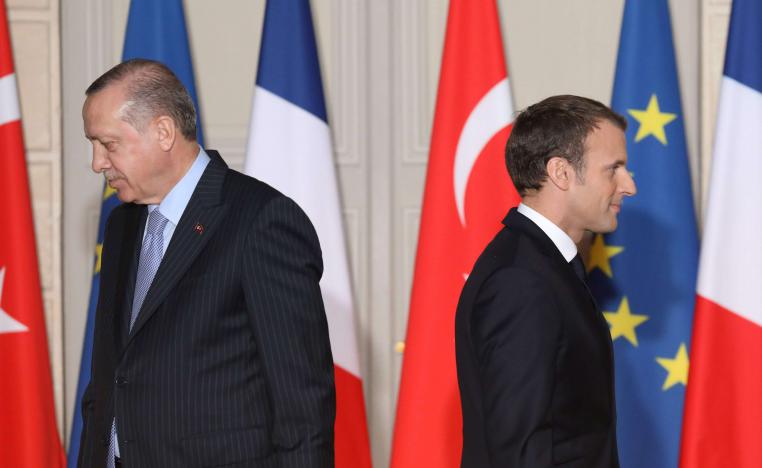 اردوغان يشعل فتيل التوتر مع ماكرون