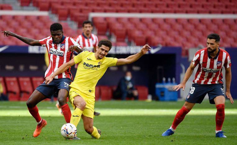 فريق المدرب سيميوني يفلت من الهزيمة امام فياريال