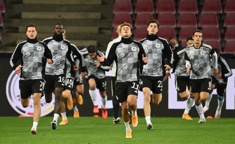 ألمانيا تبحث عن بداية قوية