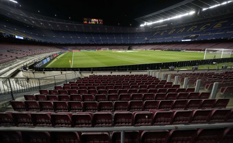 المشجعون يغيبون منذ عقود عن مباراة الـ'كلاسيكو' في ملعب كامب نو