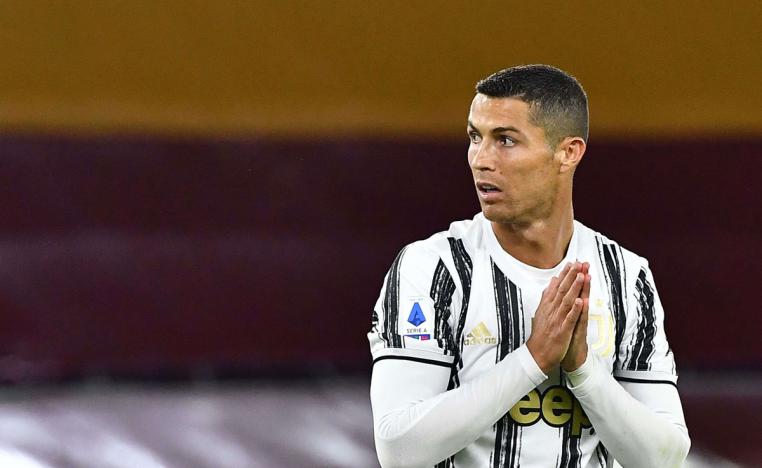 عملاق تورينو يعاني محليا وقاريا بعد سقوطه امام برشلونة