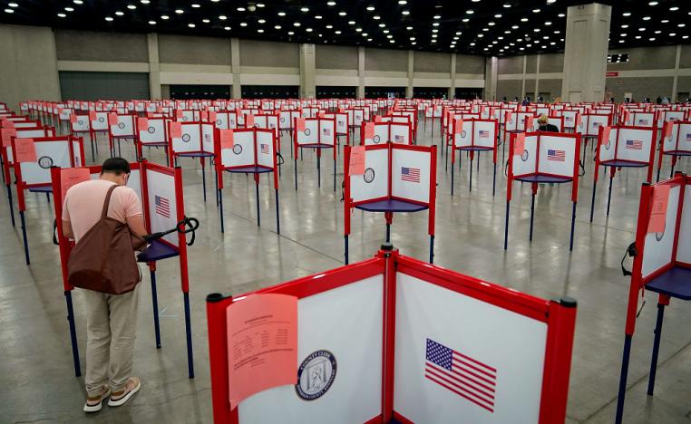 اصابة ترامب بكورونا قبل فترة وجيزة من الاستحقاق الانتخابي تعيد خلط ترتيبات الانتخابية الرئاسية