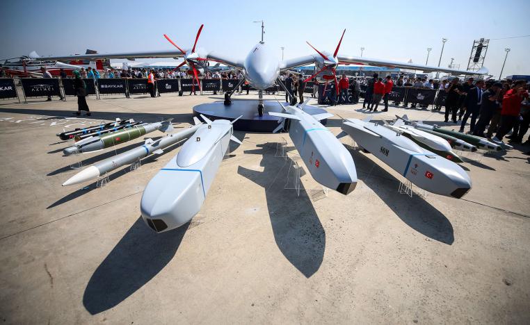 تكنولوجيا كندية في طائرات بايكار المسيرة