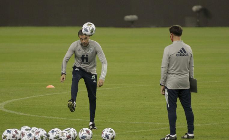 المنتخب الاسباني يواجه غريمه الالماني دون بوسكيتس