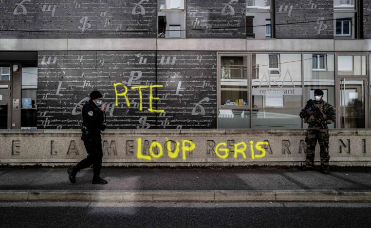 فرنسا تقاوم التطرف بكل اشكاله