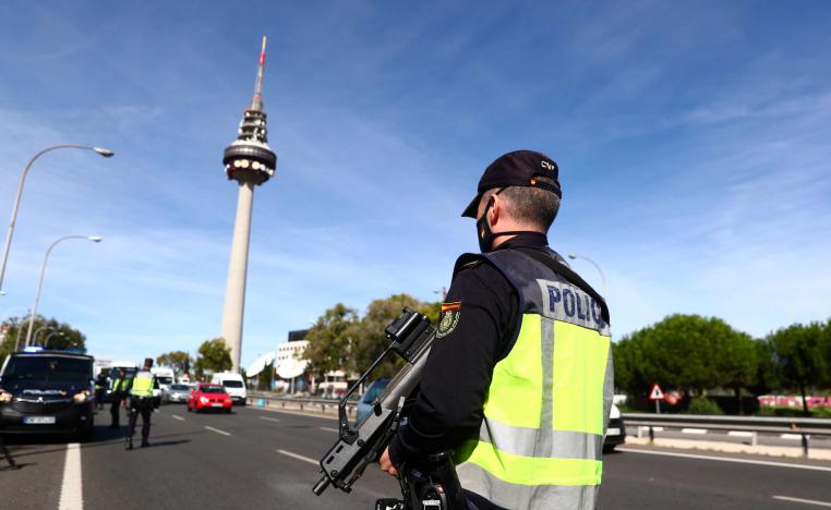 اسبانيا كثفت من عمليات المراقبة الأمنية للمتطرفين منذ هجومي فيينا ونيس