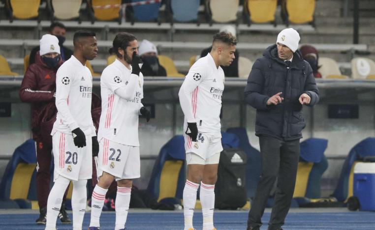 حامل اللقب في اختبار الحفاظ على اللقب امام أتلتيكو متصدر الترتيب