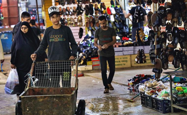 المواطن العراقي البسيط سيتضرر كثيرا من الاجراءات الجديدة مع تدهور مقدرته الشرائية