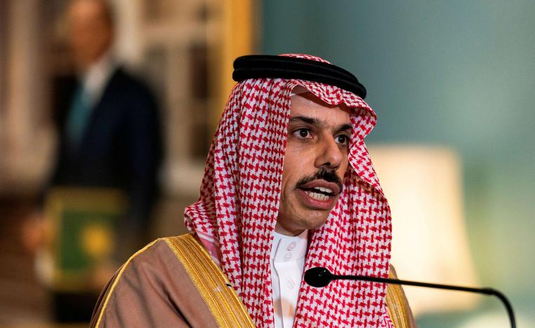 'الحل قريب'