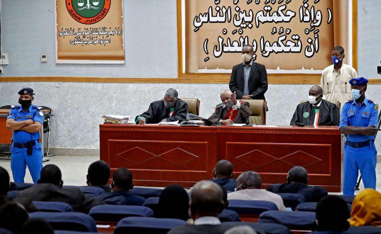 القاضي عصام الدين محمد إبراهيم يشكو من ضغط الدم وأمراض أخرى تتطلب عدم الانفعال في قضية كلها انفعالات