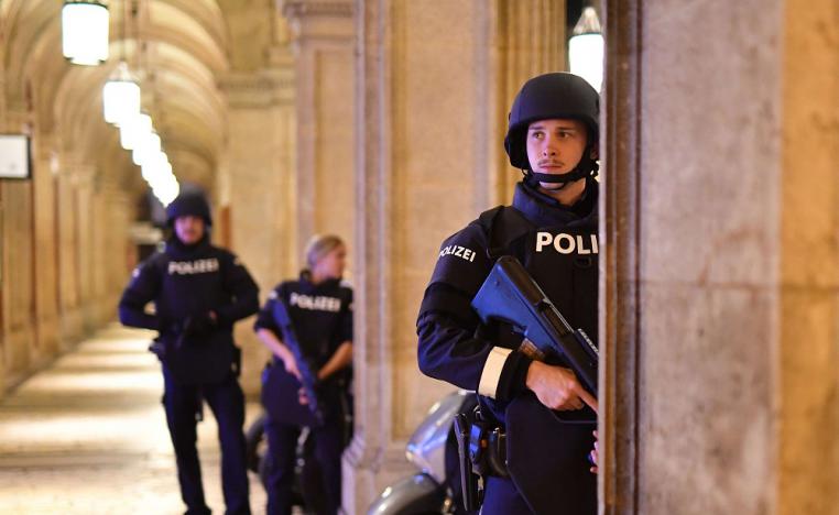 هجوم فيينا يستنفر النمسا بعد سنوات طويلة من الهدوء