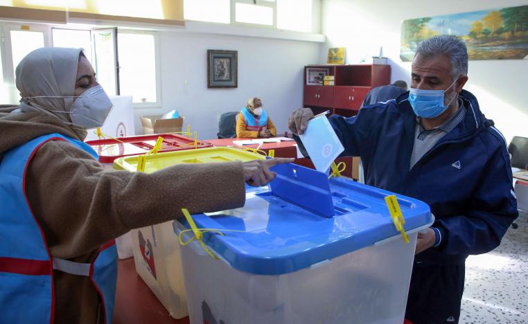 الليبيون يعولون على صندوق الاقتراع لإنهاء الحرب والانقسام السياسي