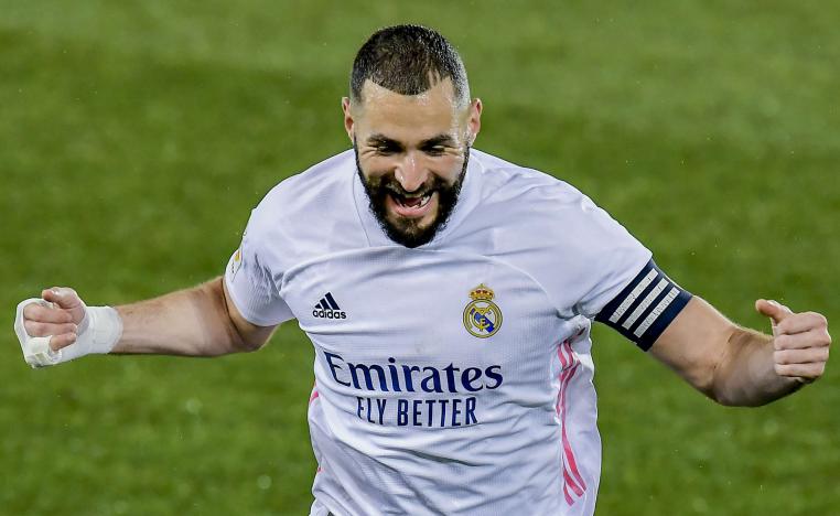 الفريق الملكي يكتسح مضيفه ألافيس برباعية بقيادة مساعد المدرب الفرنسي دافيد بيتوني