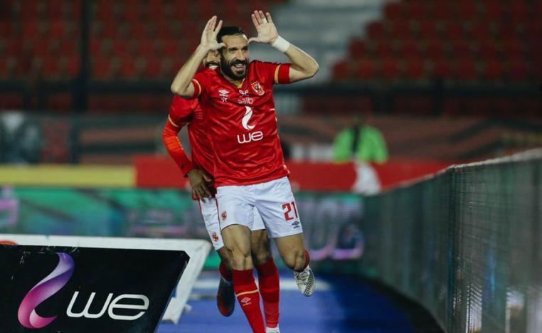 الأهلي متقدما بفارق الاهداف عن الزمالك