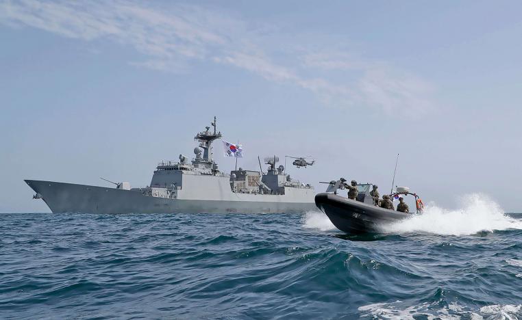 كوريا الجنوبية ترسل قوة بحرية الى مضيق هرمز