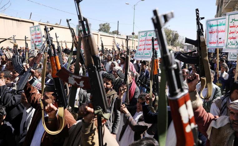 الغاء تصنيف الحوثيين تنظيما إرهابيا مجازفة أميركية قد تحفزهم على التمادي في إرهابهم