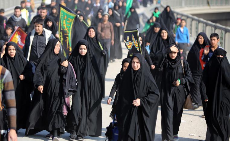 مرور الزوار الشيعة من جسر الأئمة باتجاه الكاظمية لإحياء ذكرى الإمام موسى الكاظم
