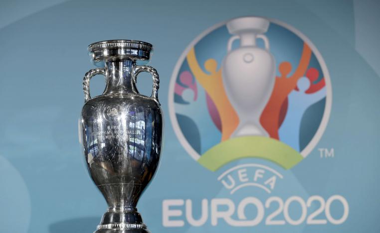 دوري أبطال أوروبا يعود للنظام القديم يسبب كورونا على الرغم من الغياب المستمر للجماهير 