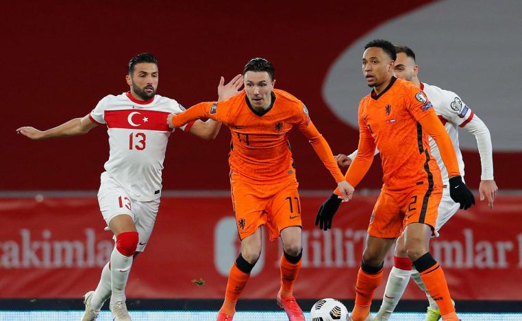 المنتخب البرتقالي يستهل مشواره بأسوأ طريقة ممكنة أمام مضيفه التركي