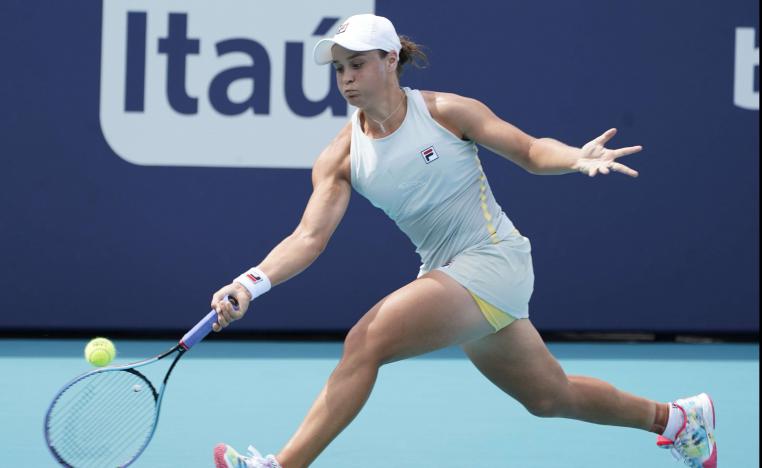 لاعبة التنس الاسترالية تحسم المجموعة الثالثة وتتفوق على منافستها  البيلاروسية