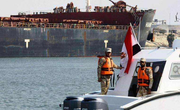 جهود مصرية لا تهدأ لإنهاء تكدس أكثر من 400 سفينة في قناة السويس