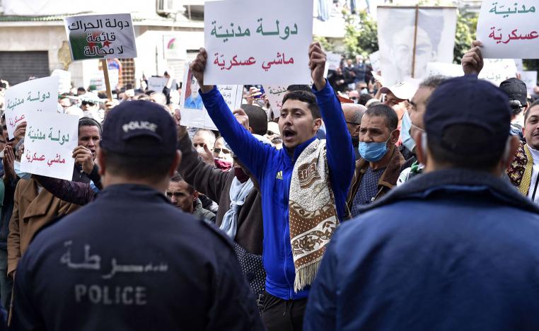 الحراك يواجه معاداة النشطاء