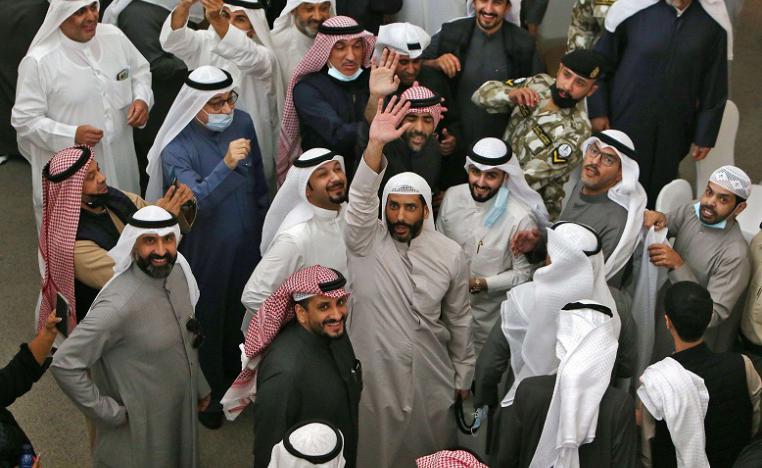 الغانم وأنصاره لم يحترموا اجراءات التوقي من فيروس كورونا بينما تئن البلاد تحت وطأة ازمة صحية
