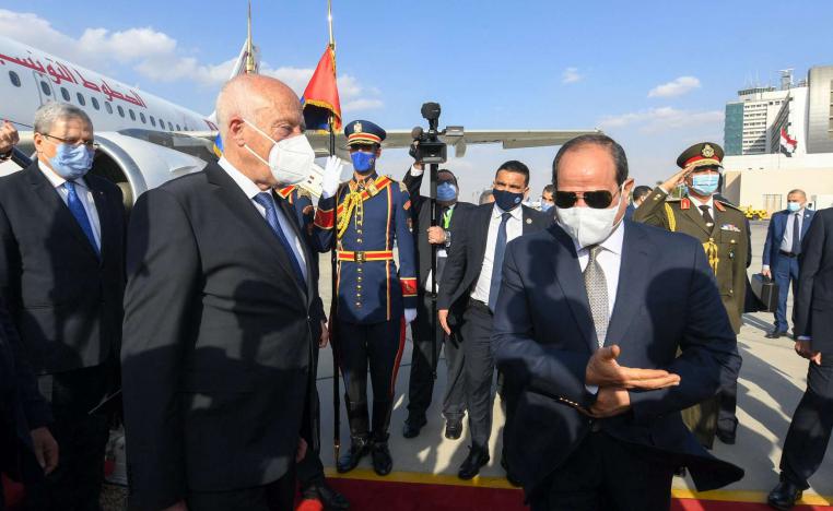 الرئيس التونسي قيس سعيّد ونظيره المصري عبدالفتاح السيسي