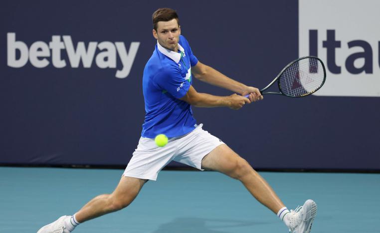  هوركاش على بعد خطوة من لقب تاريخي