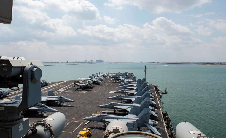 حاملة الطائرات الأميركية دوايت أيزنهاور تعبر قناة السويس بعد تعويم السفينة