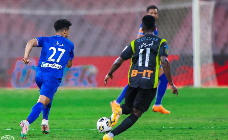   الاتحاد والهلال