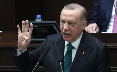 العزلة تدفع اردوغان لمراجعة دعمه للإخوان